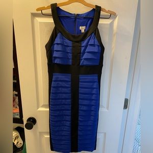 Cache Royal Blue Black Block Pleated Dress. Size 4
